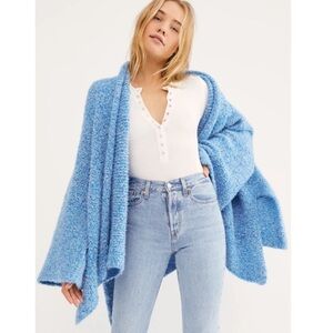 Free People BFF Cardigan Sweater Women’s Size XS Oversized Boucle Knit Cozy Blue
